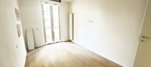 3 rooms Apartment in Florence, Italy No. 9894 9