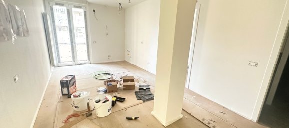 3 rooms Apartment in Florence, Italy No. 9894 10