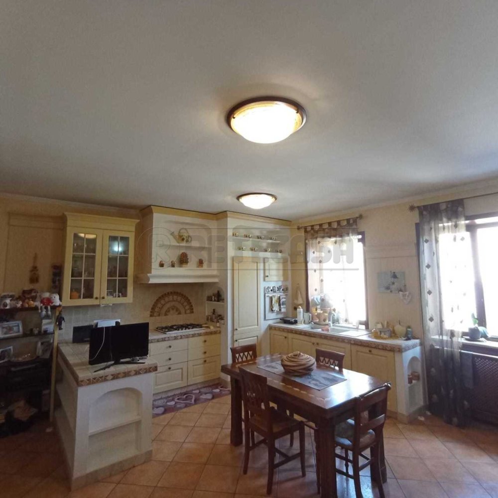 Квартира с 4 спальнями в Рим, Италия № 328626