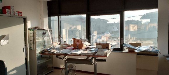 Escritório de 1 divisão em Besozzo, Italy N.º 63683 3