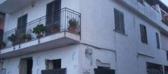 6 rooms Apartment in San Felice a Cancello, Italy No. 263668 3