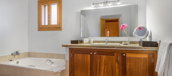 4 bedrooms House in Sineu, Spain No. 41575 9