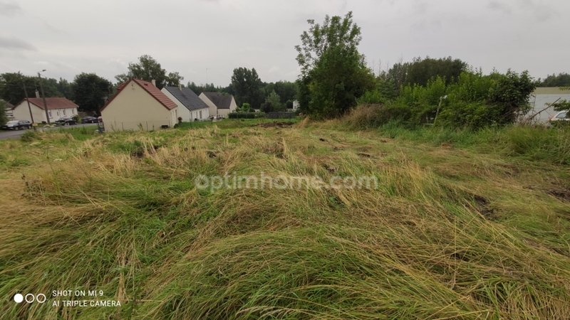  Land in Saint-Simon, France No. 63904