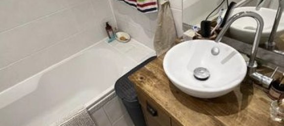 1 bedroom Apartment in Paris, France No. 314244 9