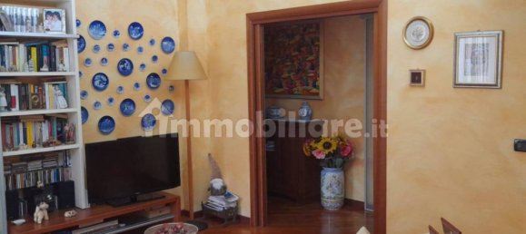 4 Schlafzimmer Wohnung in Genoa, Italy, Nr. 373212 5