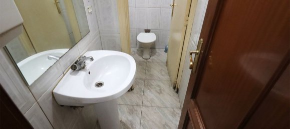 56m² Commercial property in Madrid, Spain No. 163085 8