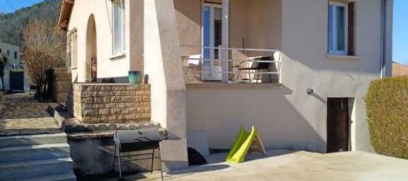 3 bedrooms Villa in Ceyrat, France No. 194967 2