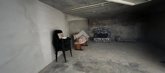 Garage à Gubbio, Italy 38m² No. 177249 7