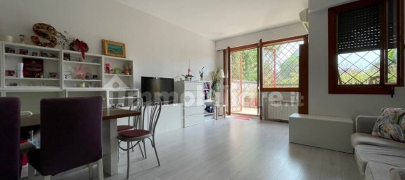 Studio in Peschiera Borromeo, Italy No. 262046 5