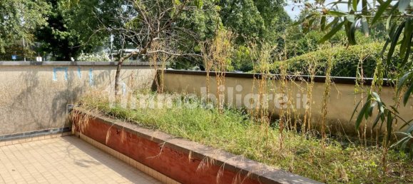 Studio in Peschiera Borromeo, Italy No. 262046 21