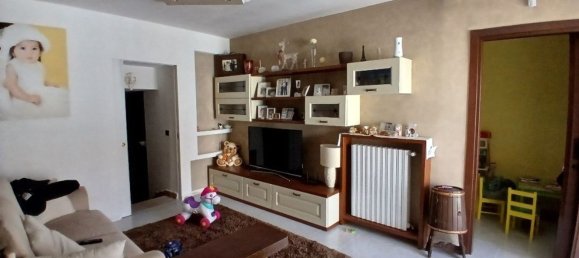 7 rooms Apartment in Rocchetta Sant'Antonio, Italy No. 264940 11