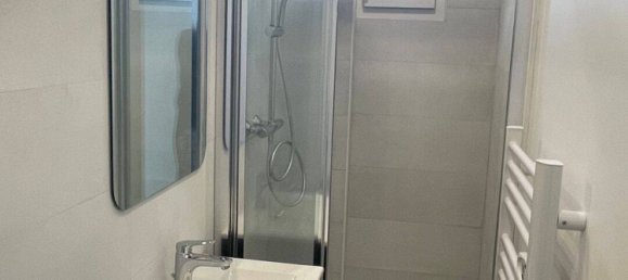 2 bedrooms Apartment in Charenton-le-Pont, France No. 328405 11