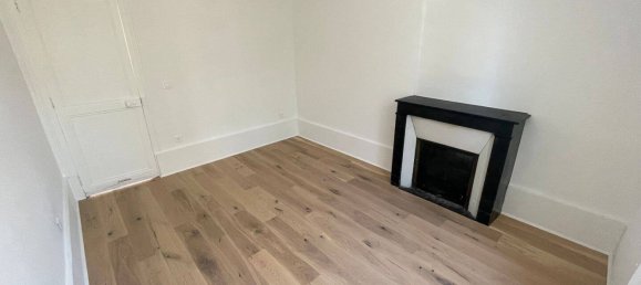 2 bedrooms Apartment in Charenton-le-Pont, France No. 328405 9