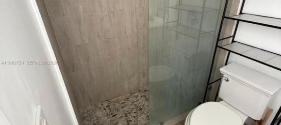 1 Schlafzimmer Gewerbliche Immobilien in Miami, USA, Nr. 615661 5