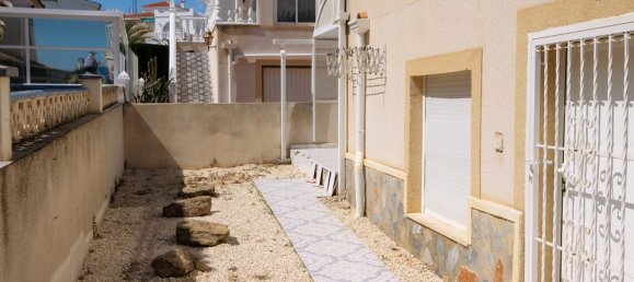 3 bedrooms Villa in Alicante, Spain No. 188254 22