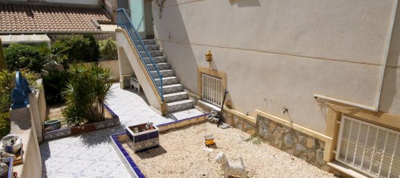 3 bedrooms Villa in Alicante, Spain No. 188254 2