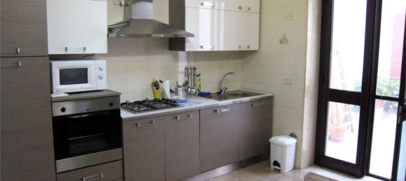 Квартира с 5 комнатами в Бриндизи, Италия № 160164 5