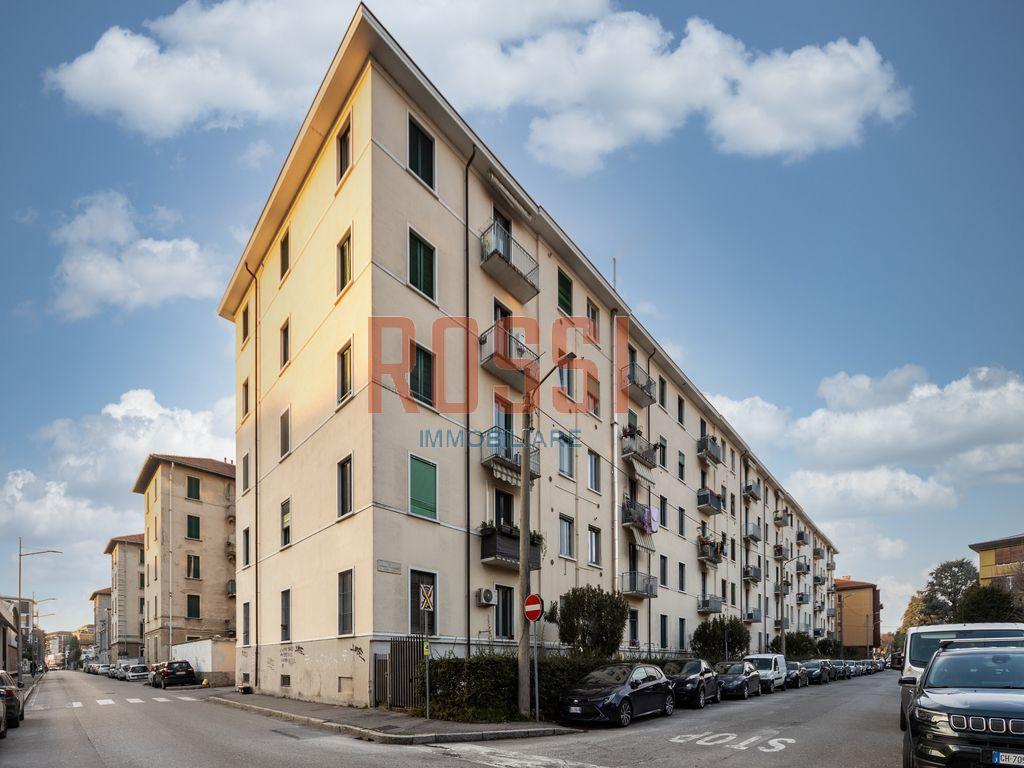 2 rooms Apartment in Monza, Italy No. 108943