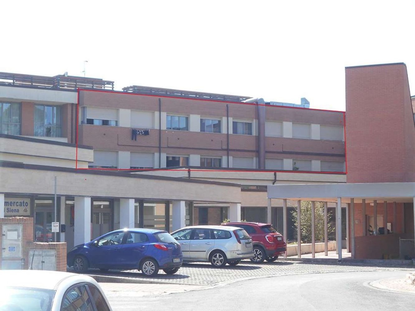 3 rooms Apartment in Siena, Italy No. 200050