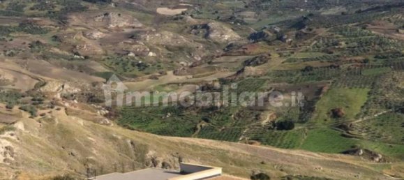 3 Schlafzimmer Villa in Cianciana, Italy, Nr. 80975 3