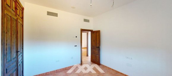 4 bedrooms House in Colmenar, Spain No. 58312 18