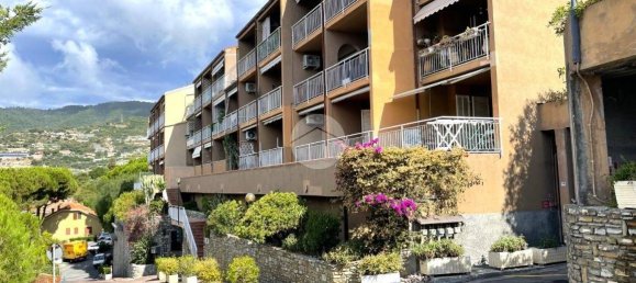 1 bedroom Apartment in Ospedaletti, Italy No. 302976 2