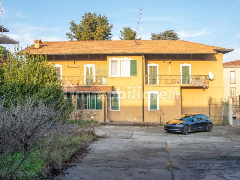 Edifício de 4 divisões em Castelli Calepio, Italy N.º 121497