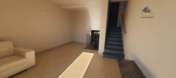 4-salle Maison à Lucca, Italy No. 141322 11