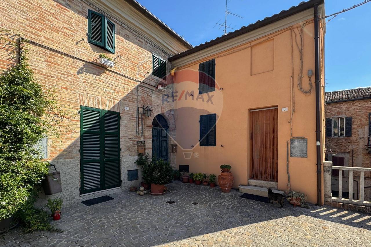 4غرفة منزل في Belvedere Ostrense, Italy رقم 8074