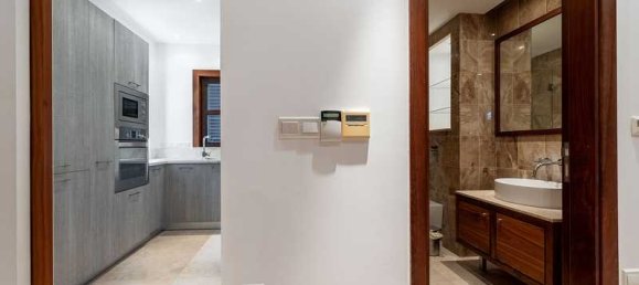 2 bedrooms Apartment in Pyrgos, Cyprus No. 11658 9