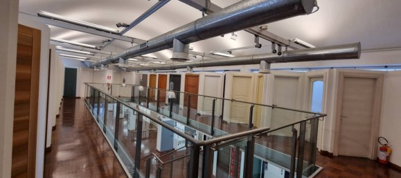5 rooms Commercial property in Milan, Italy No. 243316 31