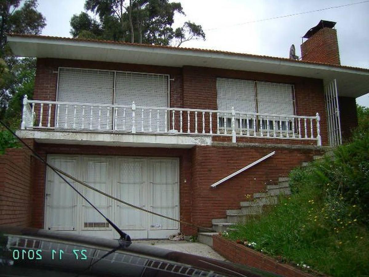 2 bedrooms House in Mar del Plata, Argentina No. 76871