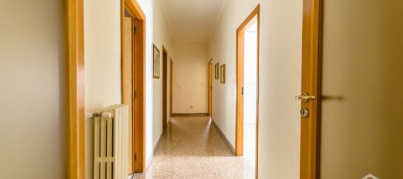 4غرفة شقة في Manfredonia, Italy رقم 37466 8