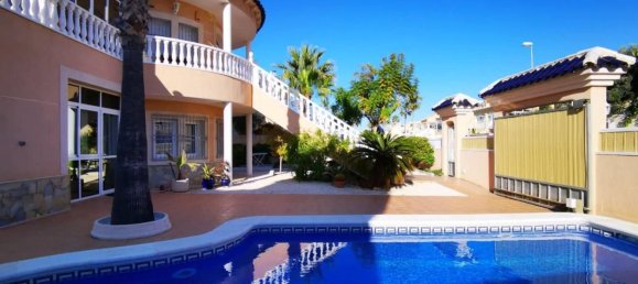 4 Schlafzimmer Villa in Alicante, Spain, Nr. 174077 2