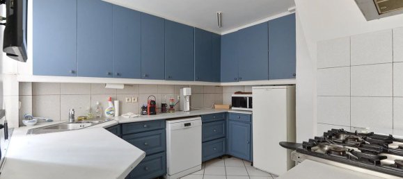 3 bedrooms Apartment in Paris, France No. 169623 11