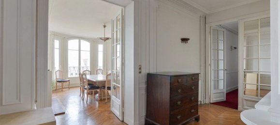 3 bedrooms Apartment in Paris, France No. 169623 8