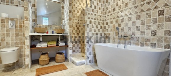 4 bedrooms House in Ales, France No. 290836 22