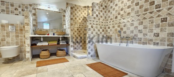 4 bedrooms House in Ales, France No. 290836 8