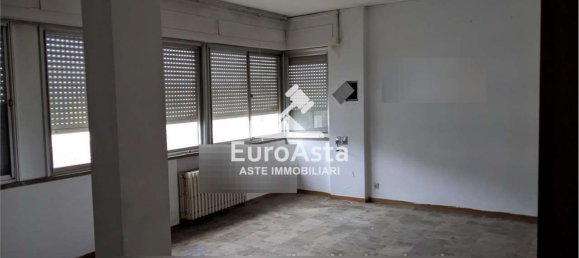 5-Zimmer Wohnung in Livorno, Italy, Nr. 50959 33