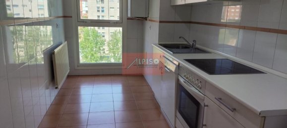 Apartamento de 3 dormitorios en Orense, Spain No. 142193 26