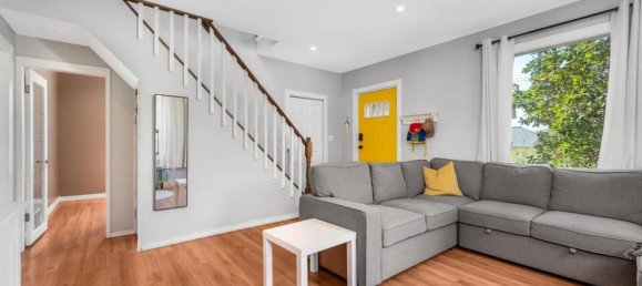 3 bedrooms House in British Columbia, Canada No. 1131 6