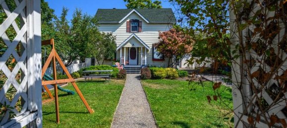 3 bedrooms House in British Columbia, Canada No. 1131 4