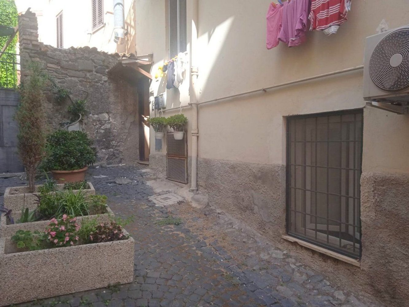 3 rooms Apartment in Velletri, Italy No. 269317