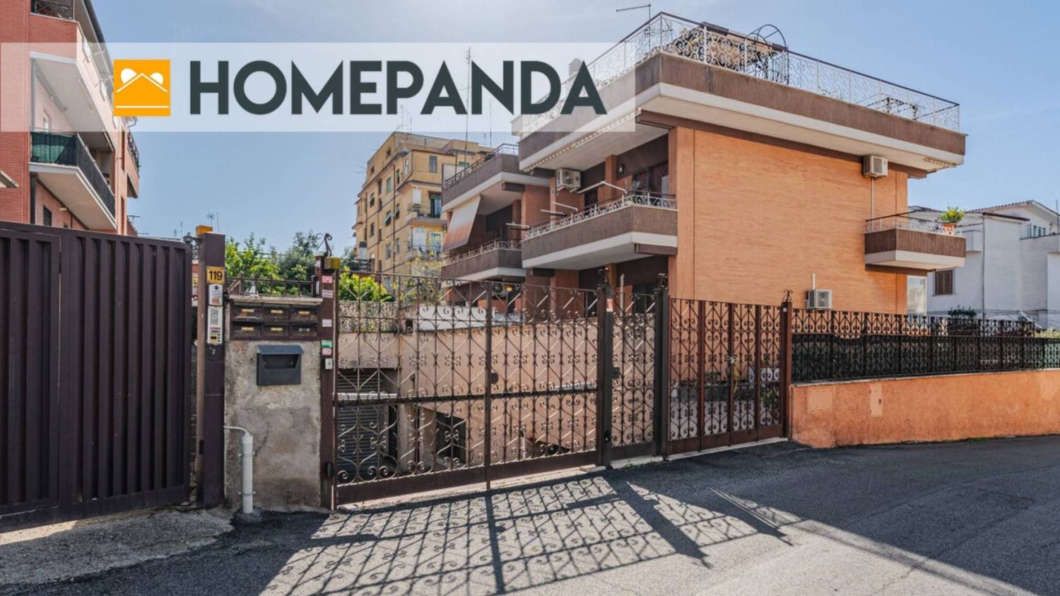 Garaje en Rome, Italy 415 m² No. 170114