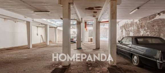 Garaje en Rome, Italy 415 m² No. 170114 8