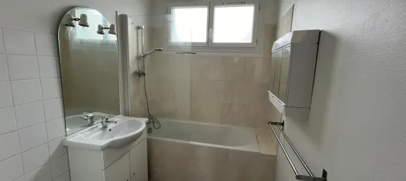 4 rooms Apartment in Tours, France No. 90062 5