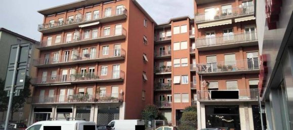 3 bedrooms Apartment in Bergamo, Italy No. 3449 9