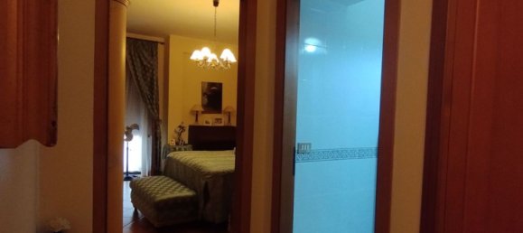 5 rooms Apartment in Palermo, Italy No. 83805 3