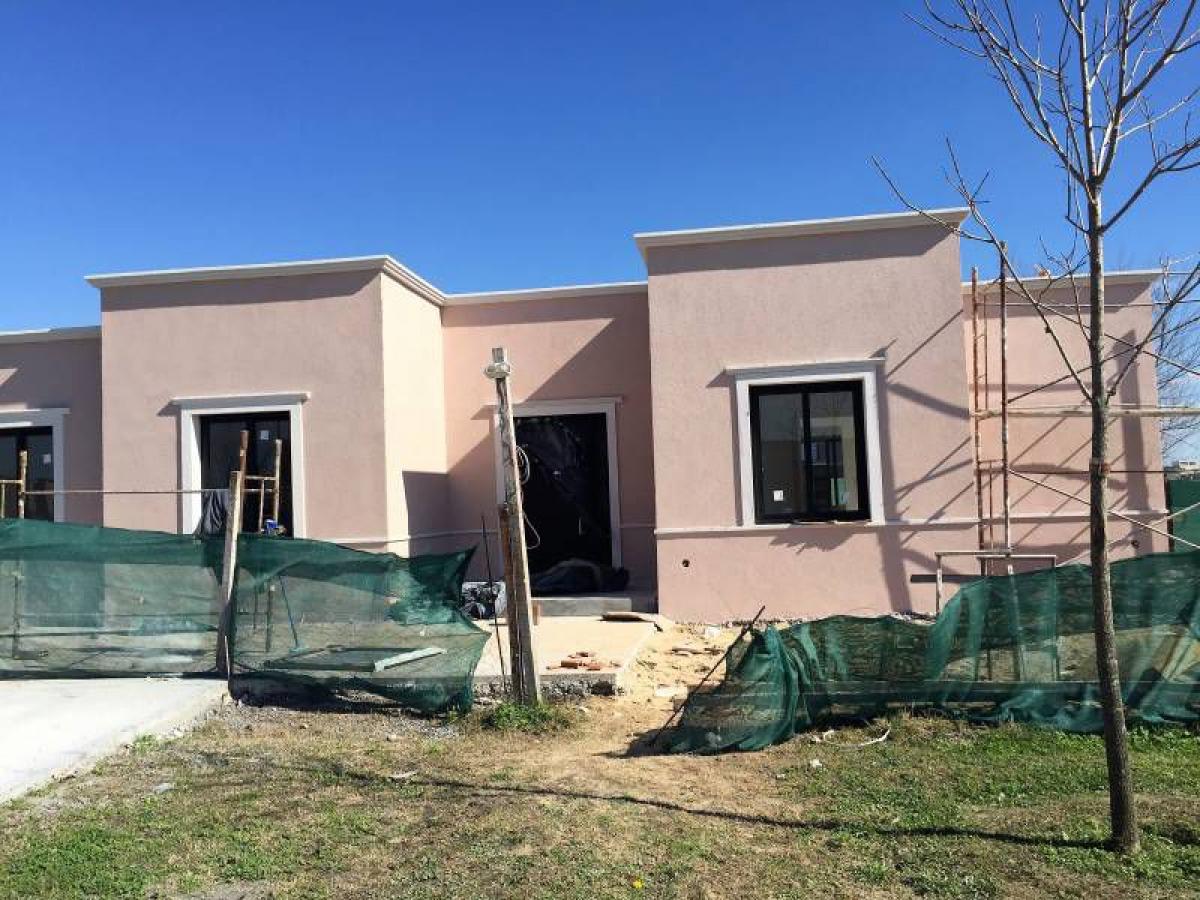 3 bedrooms House in Escobar, Argentina No. 4221