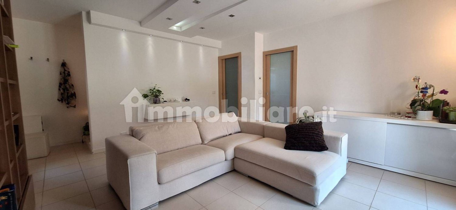 Villa de 3 dormitorios en Gorizia, Italy No. 285852